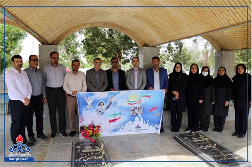 گزارش تصویری/ زیارت قبور مطهر شهدا  در یوم الله دهه فجر